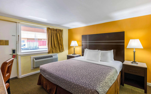 Econo Lodge Beach and Boardwalk