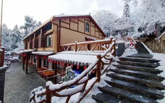 Wudang Mountain Funing residents stay