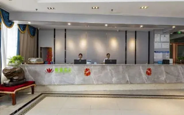 GreenTree Alliance Hotel (Cenxi Guangnan Road Ronghu)