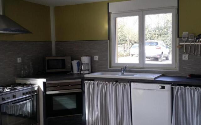 Gîte Saint-Léonard-des-Bois, 8 pièces, 15 personnes - FR-1-410-224