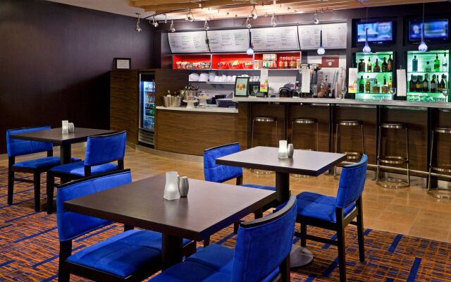Courtyard by Marriott Toronto Vaughan