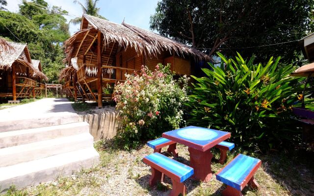 Bamboo Hut Bungalow-Adults Only