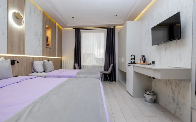 Lavender Airport Hotel