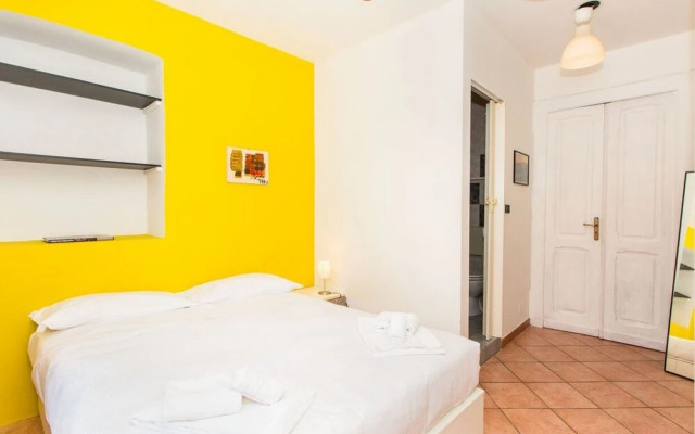 Bright Mini Apartment Valentino