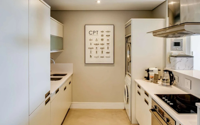 Stylish Retreat With Marina Views at Juliette 307