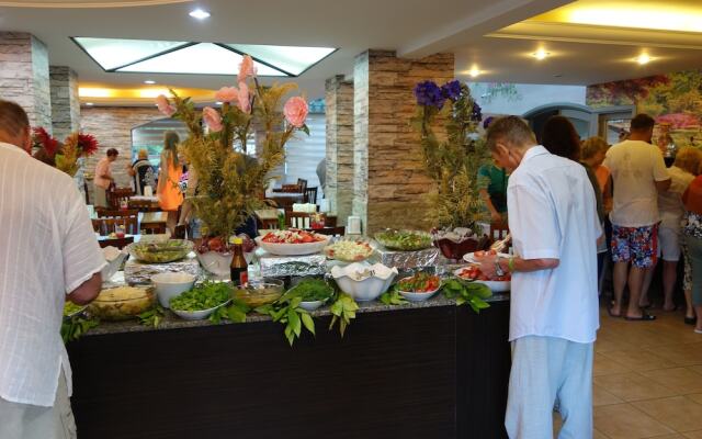 Rios Beach Hotel