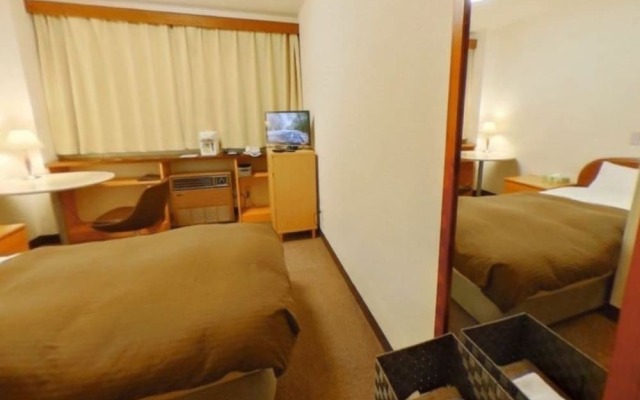 Shirakawa Business Hotel