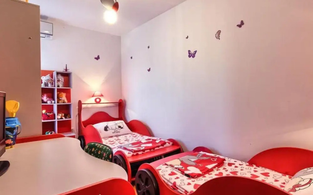Luxury Apartment Okrug Gornji With Sea View and Pool