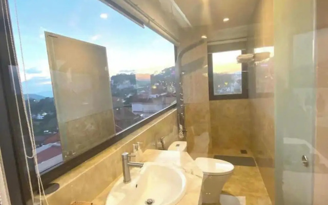 Minh Cương Hotel