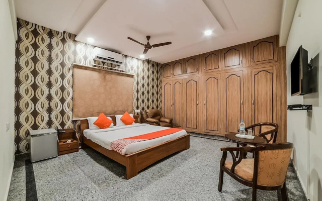 Infinity Service Apartments by OYO Rooms