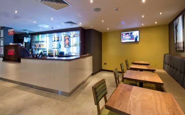 Premier Inn Cheltenham Town Centre
