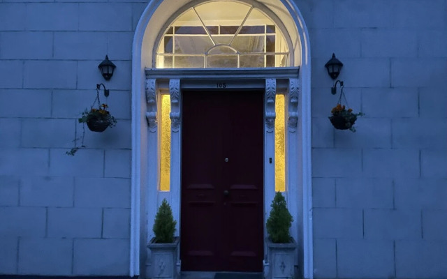 The Riverview Suite : Kingsize Bed & En-suite