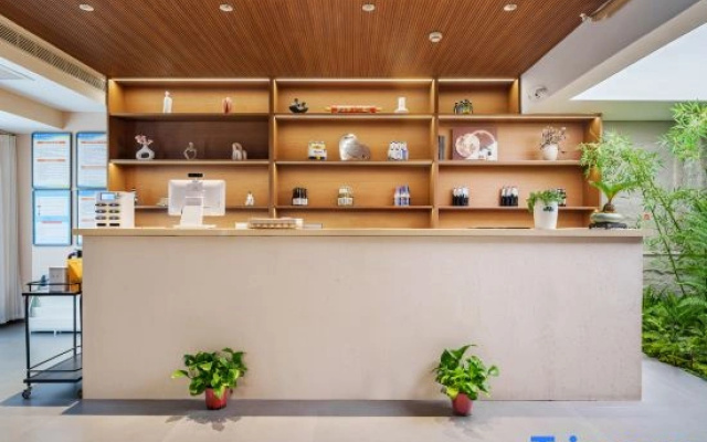 Huayin Yuesiji Hotel