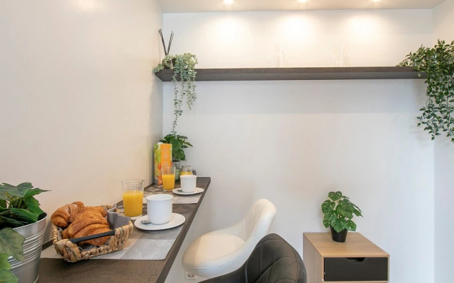 Boutique Apartment 11