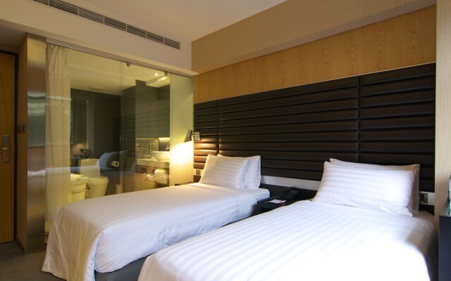Newful Hotel