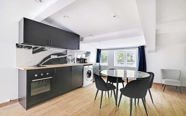 Refreshing 2bd/6p Apartment - 18th ard