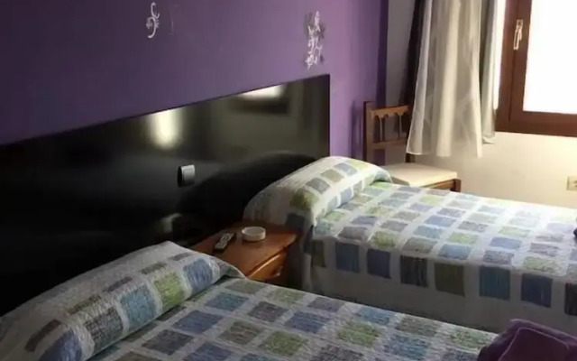 Hostal Catedritos Ibéricos A-5 KM 154