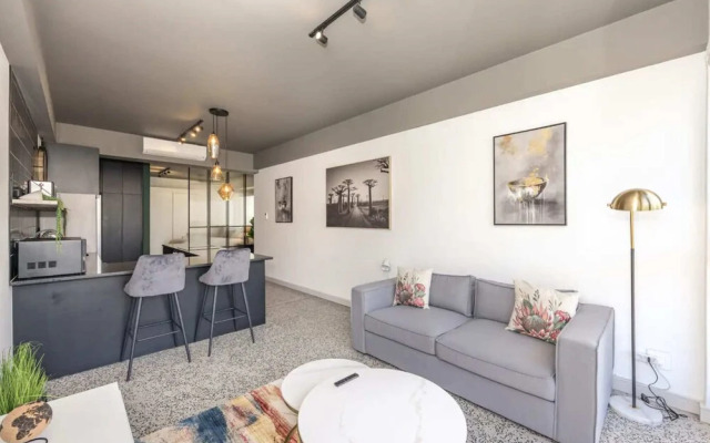 Beautiful 1 Bedroom Apartment in Cape Town