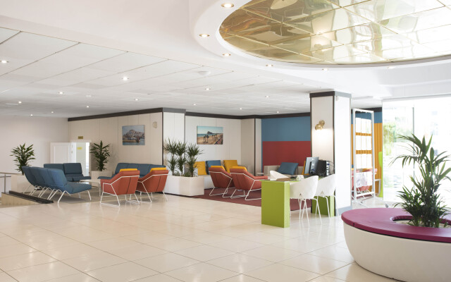 Acuasol Aparthotel 