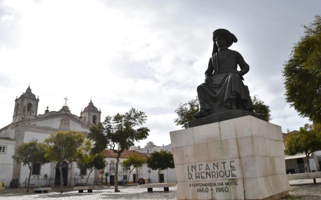 Ponta da Piedade Family House