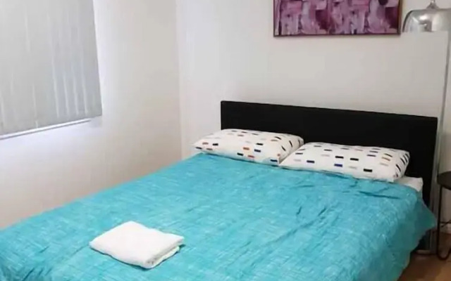 Campbelltown Holiday Home 3 Bed & Parking