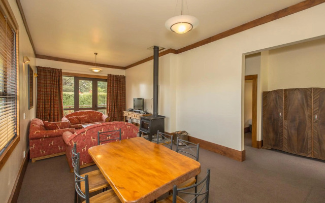 Powderhorn Chateau