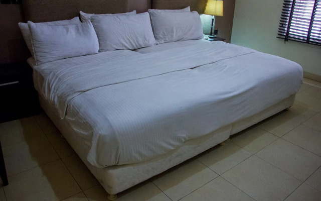 Chelsea Suites Annex