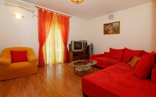 Apartment Mari - free parking: A2 Bol, Island Brac