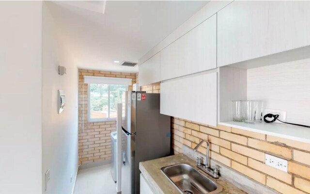 Dog-friendly studio apartment with incredible views 2008