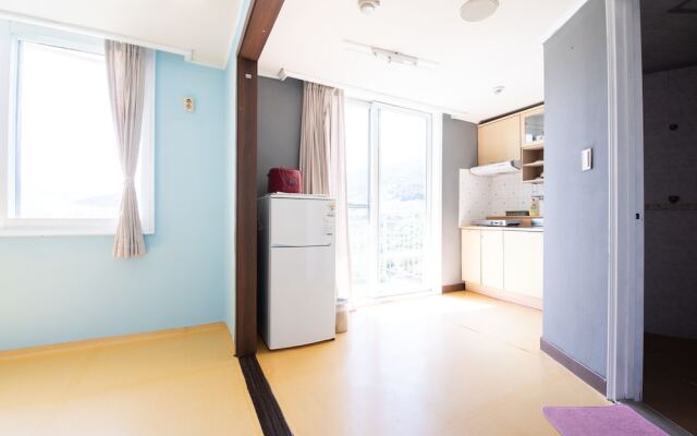 Jirisan Tovice Condo