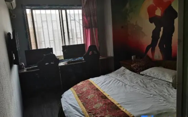 Yulin Colorful Theme Hotel
