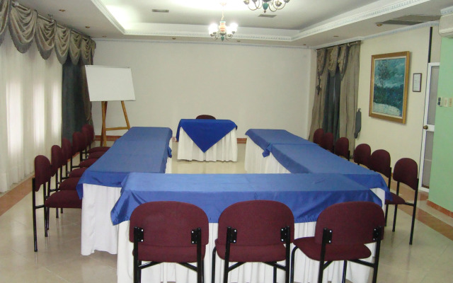 Hotel Plaza Versalles