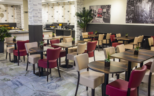 Dream – Luxury Hostel