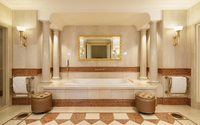 Grand  Wien