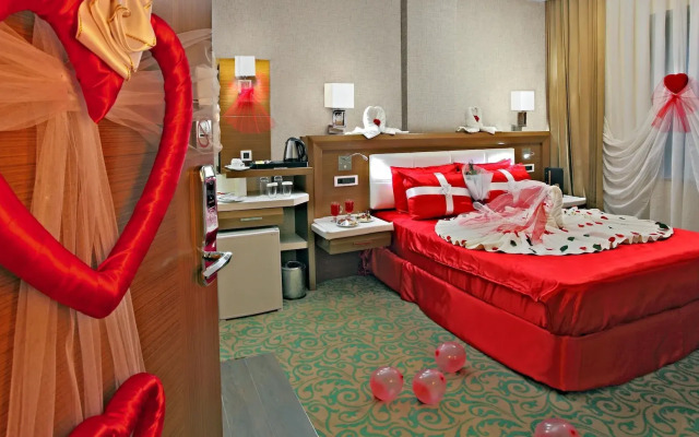 Selcuk Hotel Sems-i Tebrizi