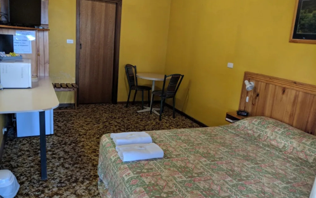 Pinehaven Motel