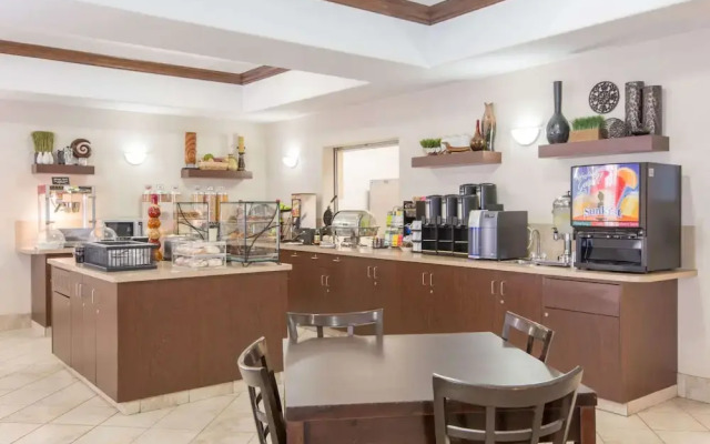 Ramada Wainwright