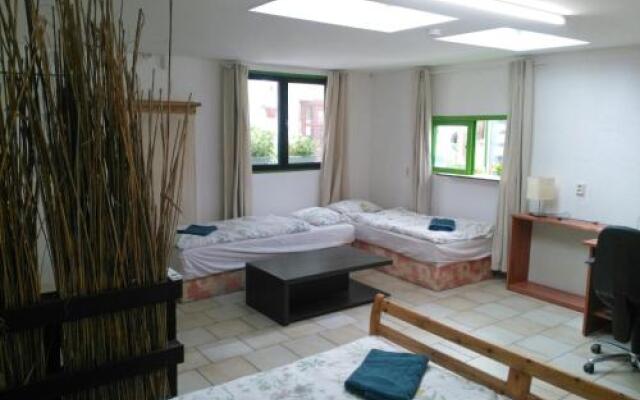 Rastlinky.Sk Greenhouse Guestrooms
