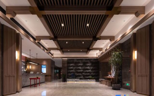 Molin Hotel (Loudi Changqing Street Louxing Square)