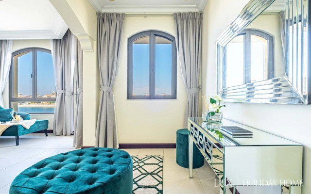 LUX Holiday Home - Frond E 1