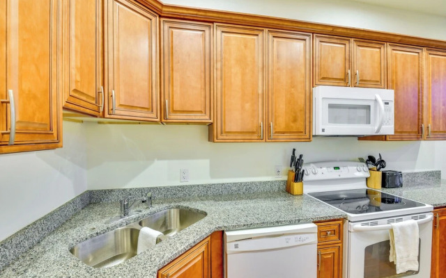 3 Mi to Warren Dunes: Sawyer Getaway w/ Fireplace!