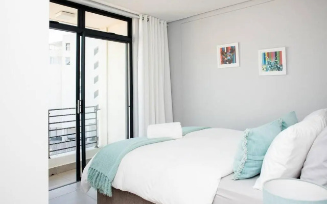 Beachfront 2 bedroom with swimming pool, Blouberg