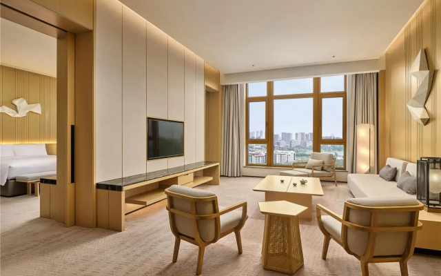 Secan Hotel Qingdao, Curio Collection By Hilton
