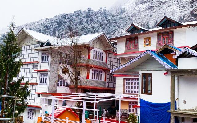 Hotel Golden Tashi Gakhil