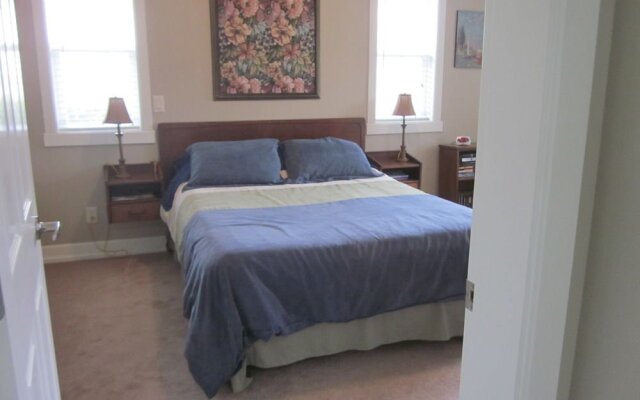 Suite As it Gets Vacation Rental/B&B