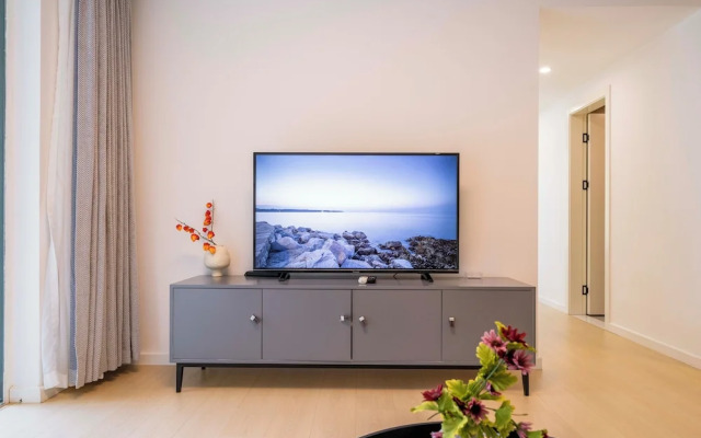 Tyms Bright 2BR 1BA Apt Xuhui Center