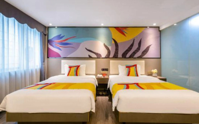 Pai Hotel (Zhongshan Xiaolan High Speed Railway Station Dongsheng State Banquet Branch)
