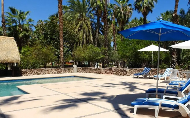 Hotel Oasis