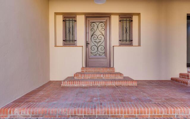 Alluring Holiday Home in Estagel with Private Pool