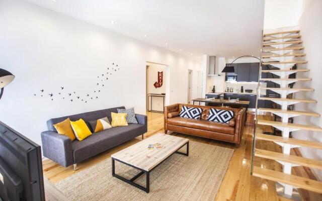 LovelyStay - Cais Apartment River View